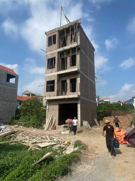 Bán nhà 4 tầng xây thô tại Đông La, Hoài Đức, Hà Nội
